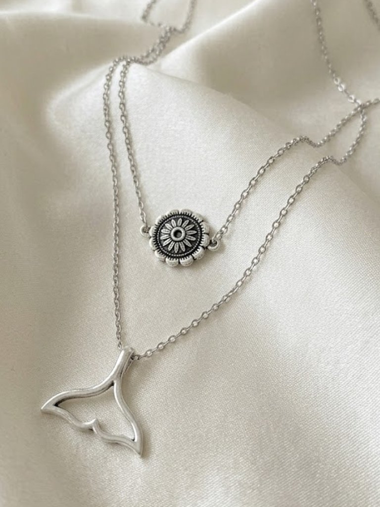 Ladies Two Layered Dolphin Tail Necklace